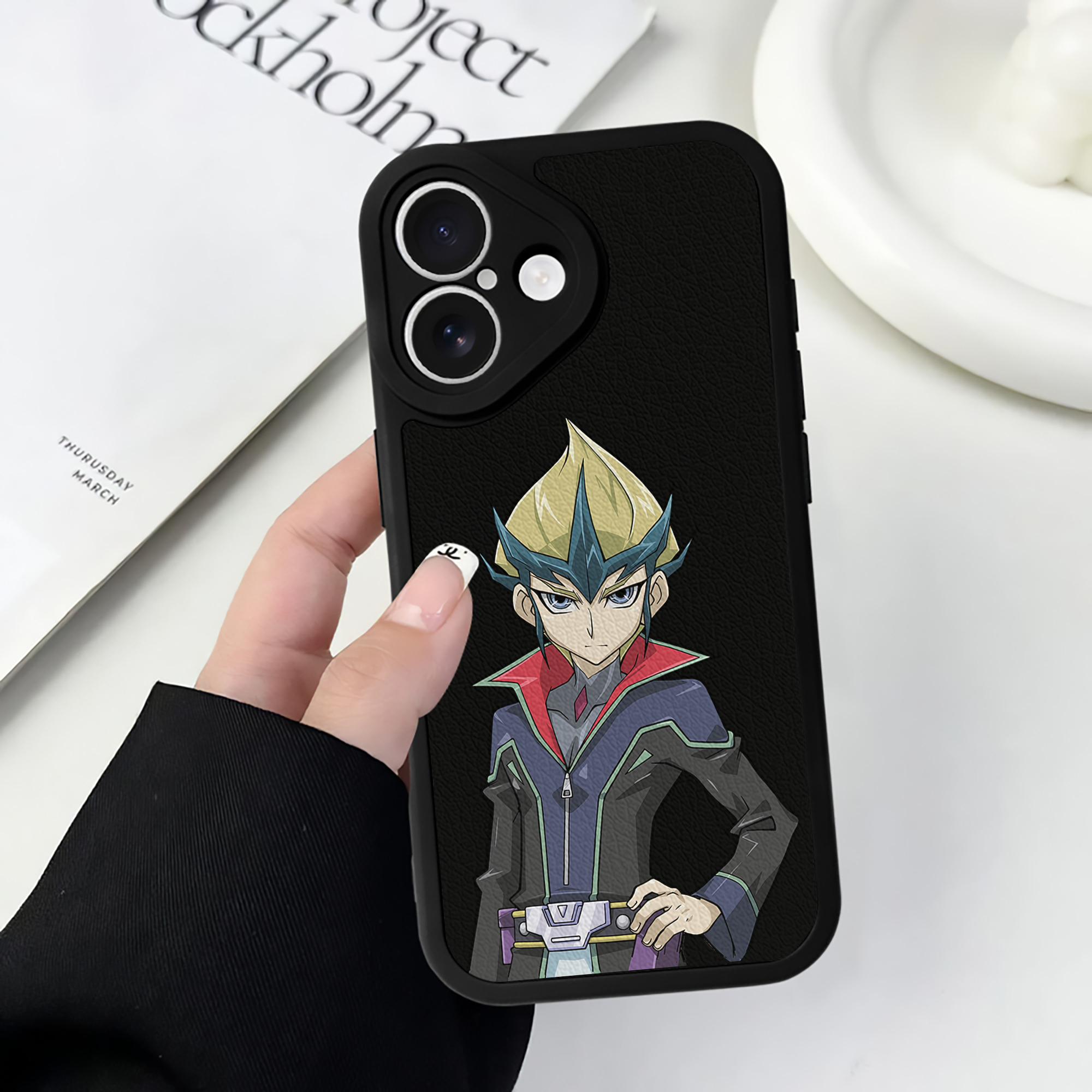 遊☆戯☆王 Yu-Gi-Oh! 【iPhone 16シリーズ対応】シリコンスマホケース（レザー調） 材質：シリコン